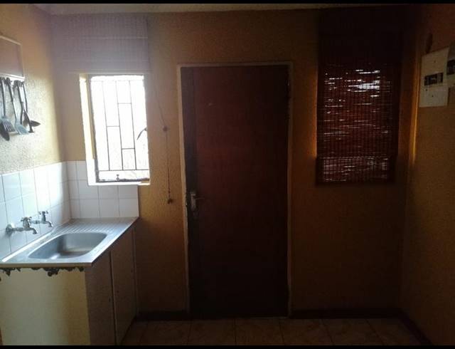 3 BEDROOM HOUSE FOR SALE IN MMABATHO 15